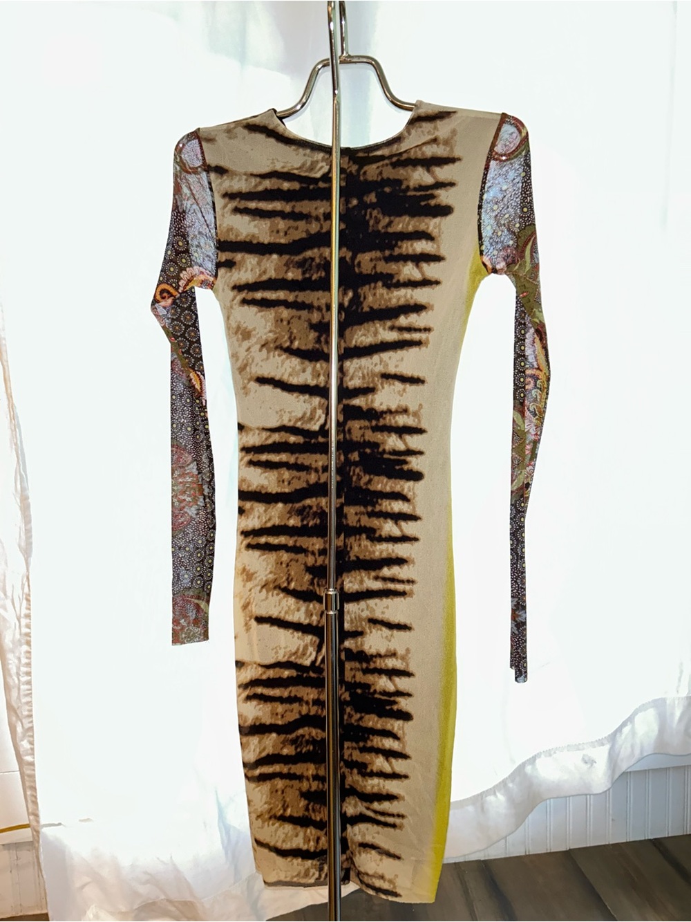 Long-Sleeve Animal-Print Bodycon Dress in Beige, Black and Multicolor